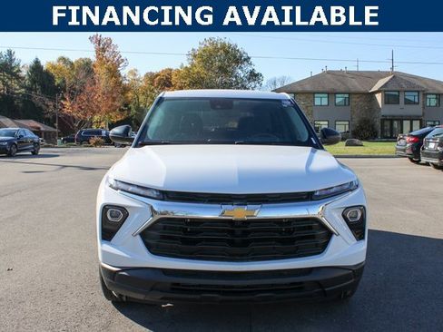 Used 2024 Chevrolet TrailBlazer LS w/ LS Convenience Package image 3