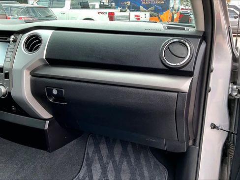 Used 2016 Toyota Tundra SR5 w/ Tow Package image 19