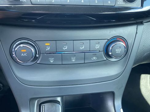 Used 2017 Nissan Sentra SV image 18