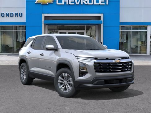 New 2026 Chevrolet Equinox LT w/ Convenience Package II AWD/4WD image 7