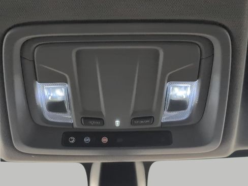 Used 2021 Chevrolet Silverado 1500 LT AWD/4WD image 18