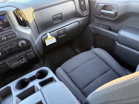 Certified 2022 Chevrolet Silverado 1500 Custom RWD image 17