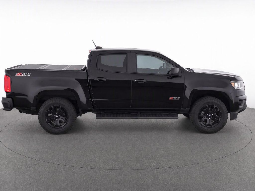 Used 2017 Chevrolet Colorado Z71 w/ Z71 Midnight Edition AWD/4WD image 8