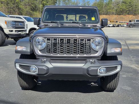 Used 2025 Jeep Gladiator Sport image 26