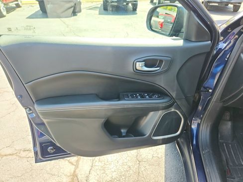Used 2021 Jeep Compass Latitude AWD/4WD image 22