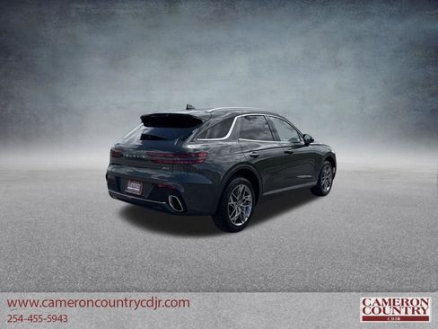 Used 2025 Genesis GV70 2.5T AWD/4WD image 3
