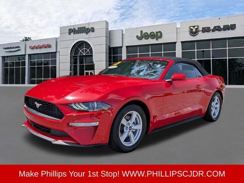 Used 2021 Ford Mustang Convertible RWD image 7