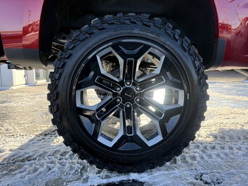 Used 2024 Chevrolet Silverado 1500 LT Trail Boss w/ LT Trail Boss Premium Package image 36