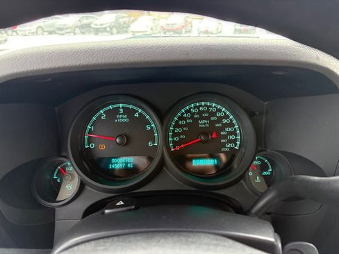 Used 2011 Chevrolet Silverado 1500 LS image 14