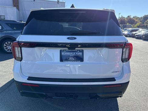 Used 2025 Ford Explorer ST-Line w/ Premium Package image 5