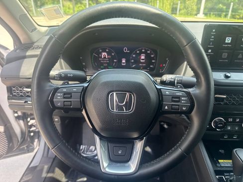Used 2025 Honda Accord Touring image 19