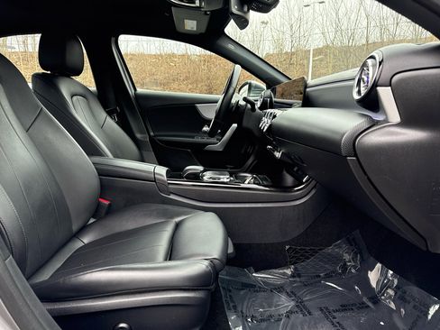 Used 2019 Mercedes-Benz A 220 A 220 4MATIC Sedan image 38