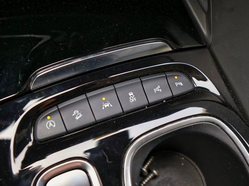 Certified 2023 Buick Envision Avenir image 25