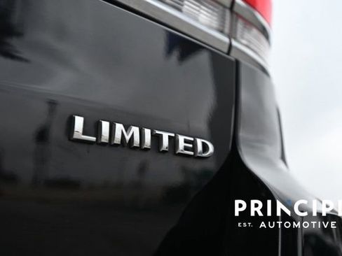 Used 2022 Jeep Grand Cherokee Limited w/ Trailer Tow Group IV image 12