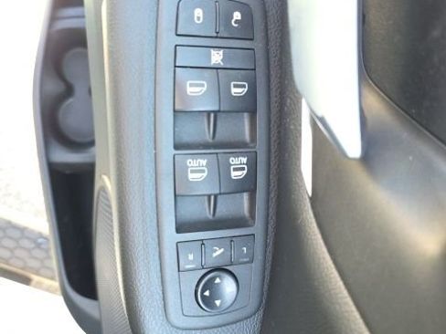 Used 2021 RAM 1500 Big Horn AWD/4WD image 16