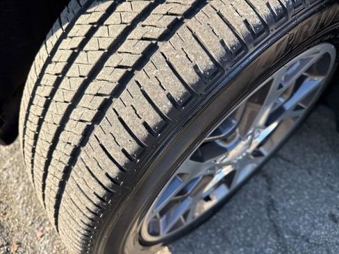 Used 2019 Jeep Grand Cherokee Overland image 7