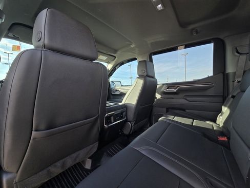 Used 2025 GMC Sierra 1500 SLT w/ SLT Premium Package image 26