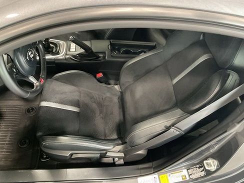 Used 2024 Toyota GR86 Premium w/ Performance Package RWD image 11