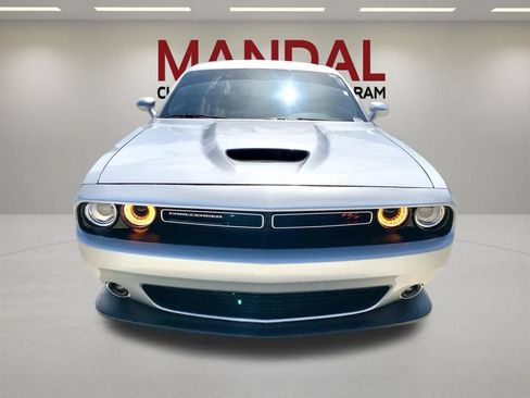 Used 2022 Dodge Challenger R/T RWD image 3