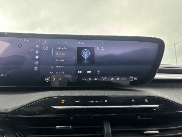 Used 2025 Buick Enclave Preferred FWD image 24