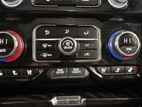 Used 2024 GMC Yukon Denali image 12