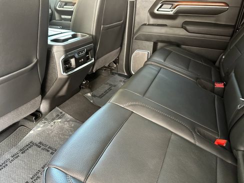 Used 2025 GMC Sierra 1500 Denali w/ Denali Reserve Package AWD/4WD image 11