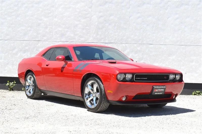 Used 2011 Dodge Challenger R/T RWD image 1