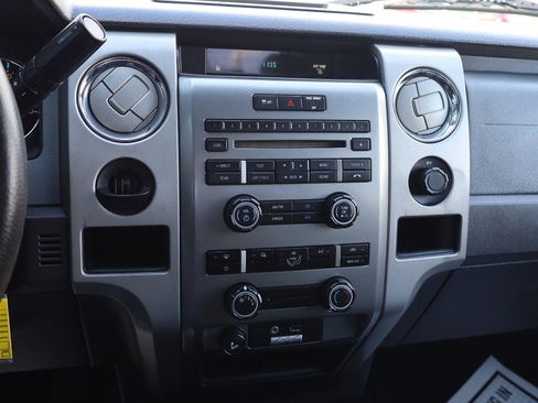 Used 2012 Ford F150 XLT w/ XLT Custom Pkg image 9