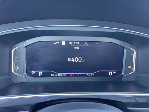 Certified 2023 Volkswagen Tiguan SEL R-Line image 11