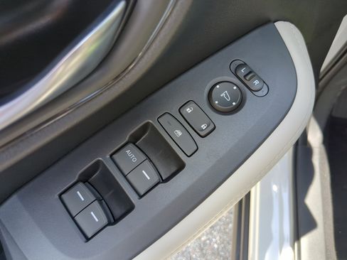 New 2026 Honda HR-V LX image 18