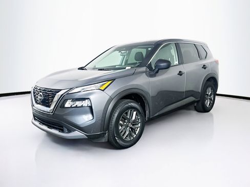 Used 2023 Nissan Rogue S image 3