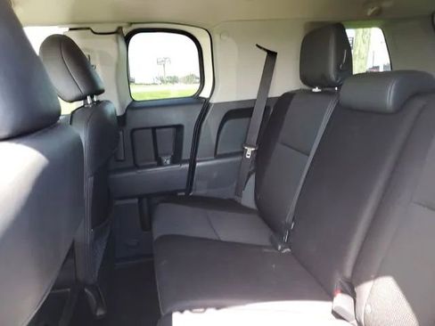 Used 2013 Toyota FJ Cruiser 4WD image 15