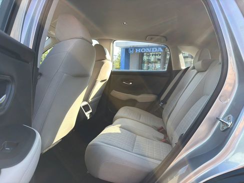 Used 2023 Honda HR-V LX image 14