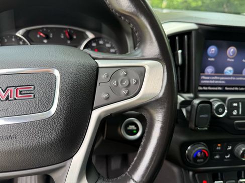 Used 2019 GMC Terrain SLE w/ Driver Convenience Package FWD image 21