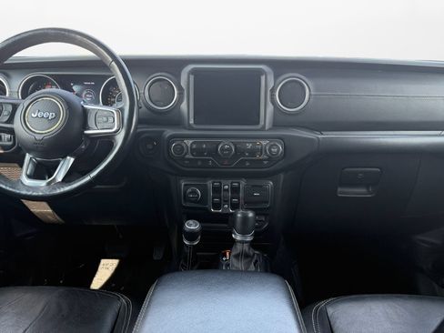 Used 2018 Jeep Wrangler Unlimited Sahara AWD/4WD image 11