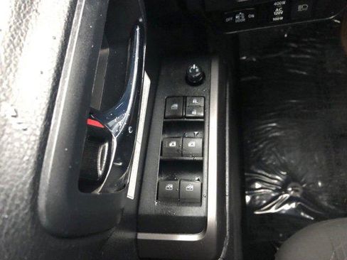 Certified 2019 Toyota Tacoma TRD Off-Road image 15