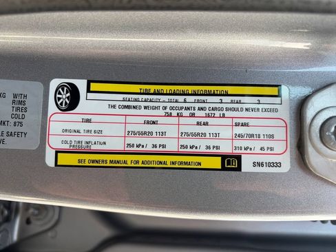 Used 2025 RAM 1500 Laramie AWD/4WD image 31