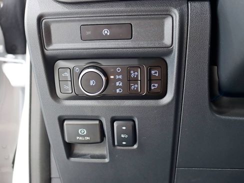Used 2025 Ford F150 Raptor AWD/4WD image 16