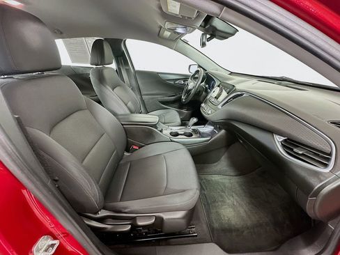 Used 2016 Chevrolet Malibu LT image 25