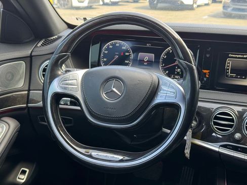 Used 2017 Mercedes-Benz S 550 Sedan image 22
