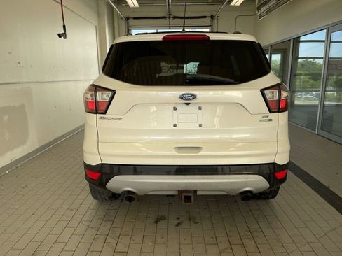 Used 2017 Ford Escape SE AWD/4WD image 12