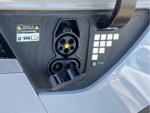 Used 2024 Hyundai Ioniq 5 SEL image 8