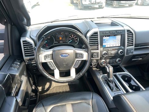 Used 2018 Ford F150 Platinum w/ Equipment Group 701A Luxury image 17