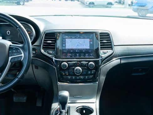 Certified 2021 Jeep Grand Cherokee Limited AWD/4WD image 32