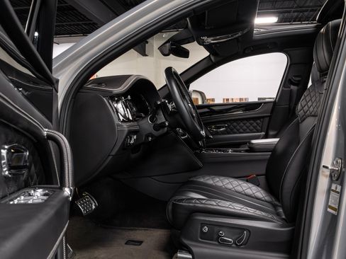 Used 2017 Bentley Bentayga W12 image 5