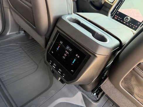 Used 2026 GMC Yukon Denali Ultimate w/ LPO, Floor Liner Package AWD/4WD image 20