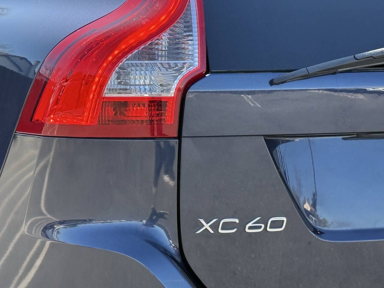 Used 2013 Volvo XC60 T6 AWD/4WD image 22
