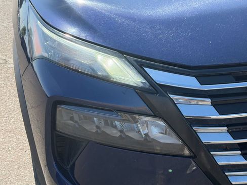 Used 2024 Nissan Rogue SV AWD/4WD image 7