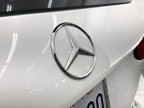 Used 2026 Mercedes-Benz GLB 250 image 32