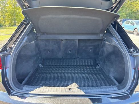 Used 2022 Audi Q3 2.0T Premium w/ Convenience Package image 13